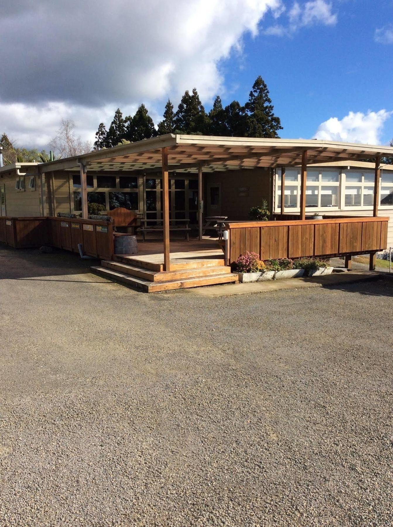 Hicks Bay Motel Lodge Exterior photo