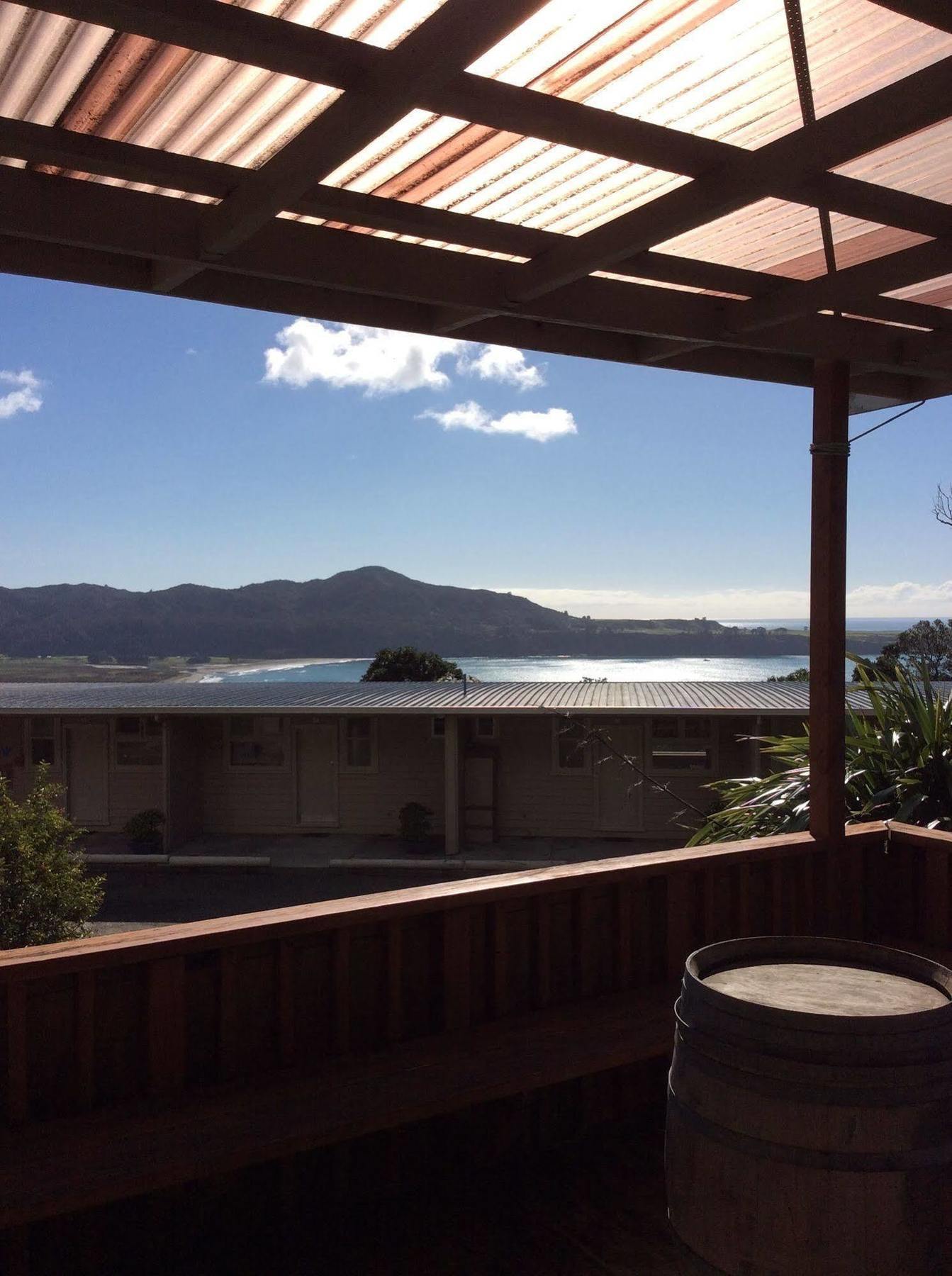 Hicks Bay Motel Lodge Exterior photo